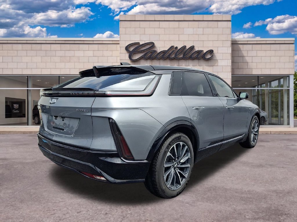 Used 2024 Cadillac Lyriq Sport w/ LPO, Floor Liner Package AWD/4WD image 7