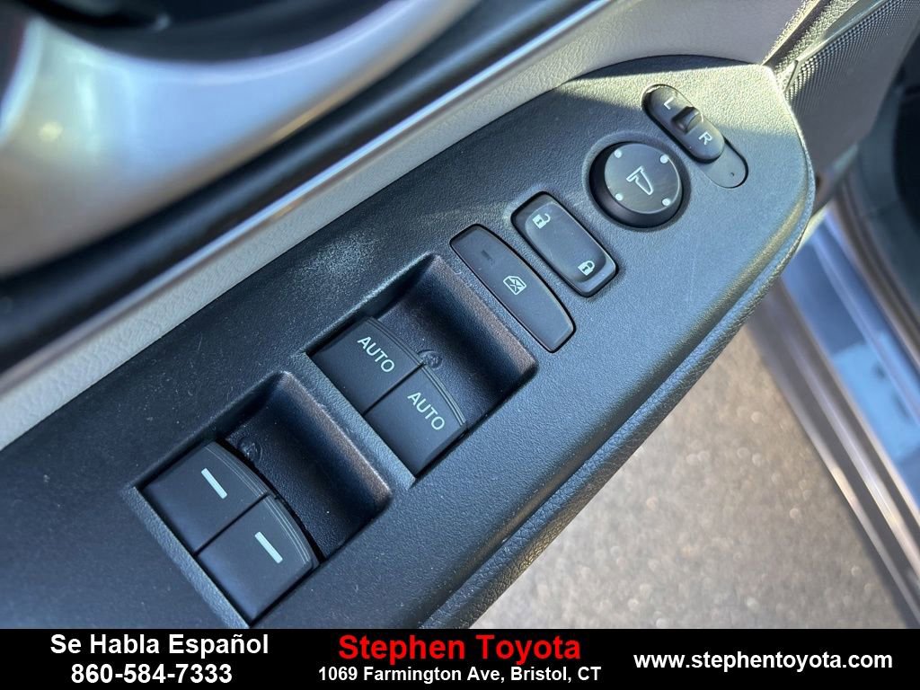 Used 2017 Honda CR-V EX-L image 12