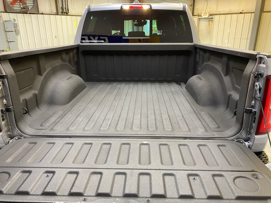 Used 2025 RAM 1500 Laramie AWD/4WD image 31