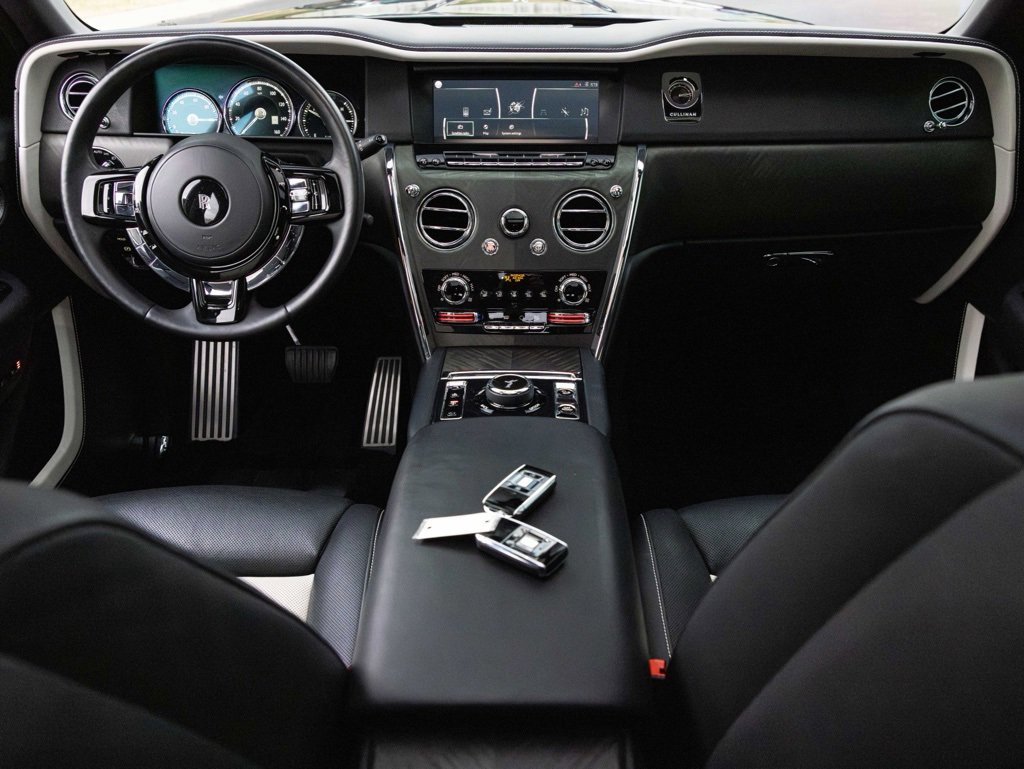 Used 2019 Rolls-Royce Cullinan image 52