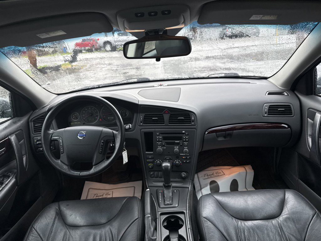 Used 2004 Volvo V70 2.5T FWD image 24