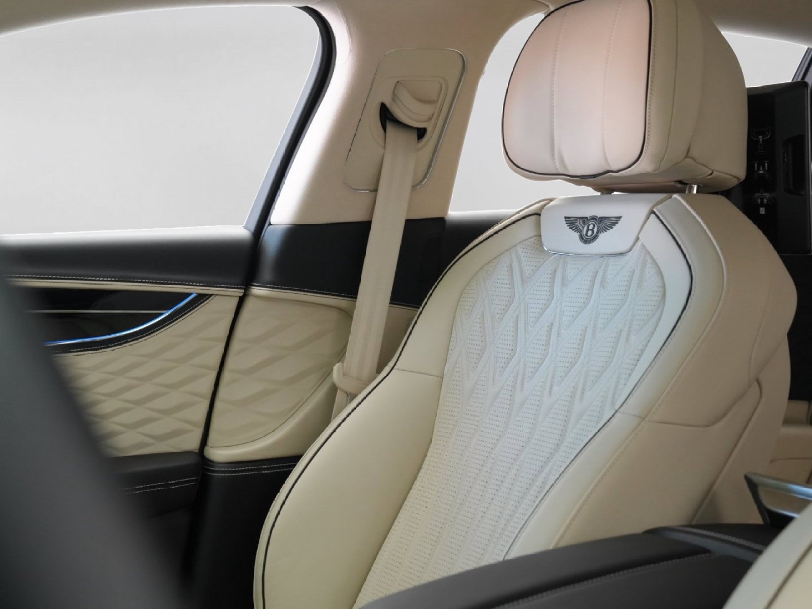 Used 2026 Bentley Flying Spur Azure AWD/4WD image 15