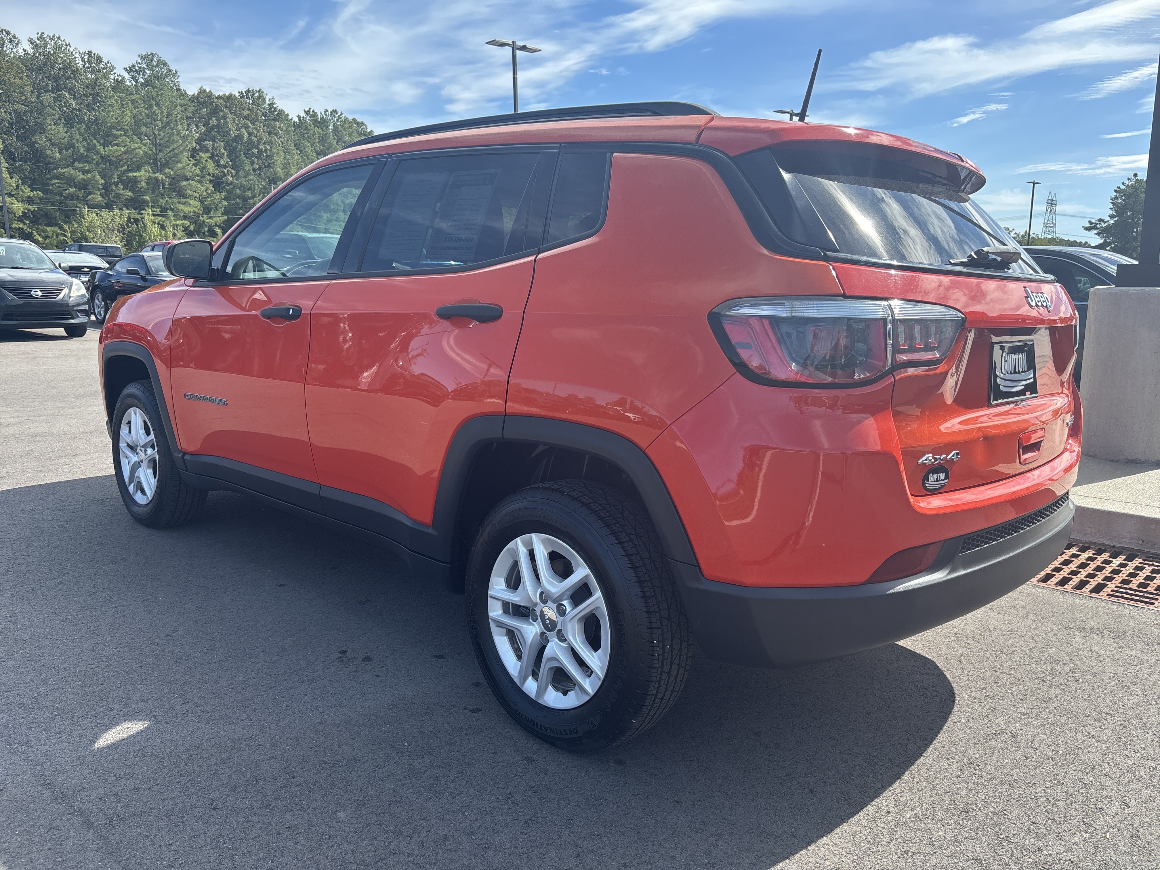 Used 2017 Jeep Compass Sport AWD/4WD image 3