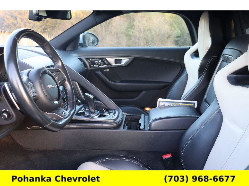 Used 2017 Jaguar F-TYPE R image 25