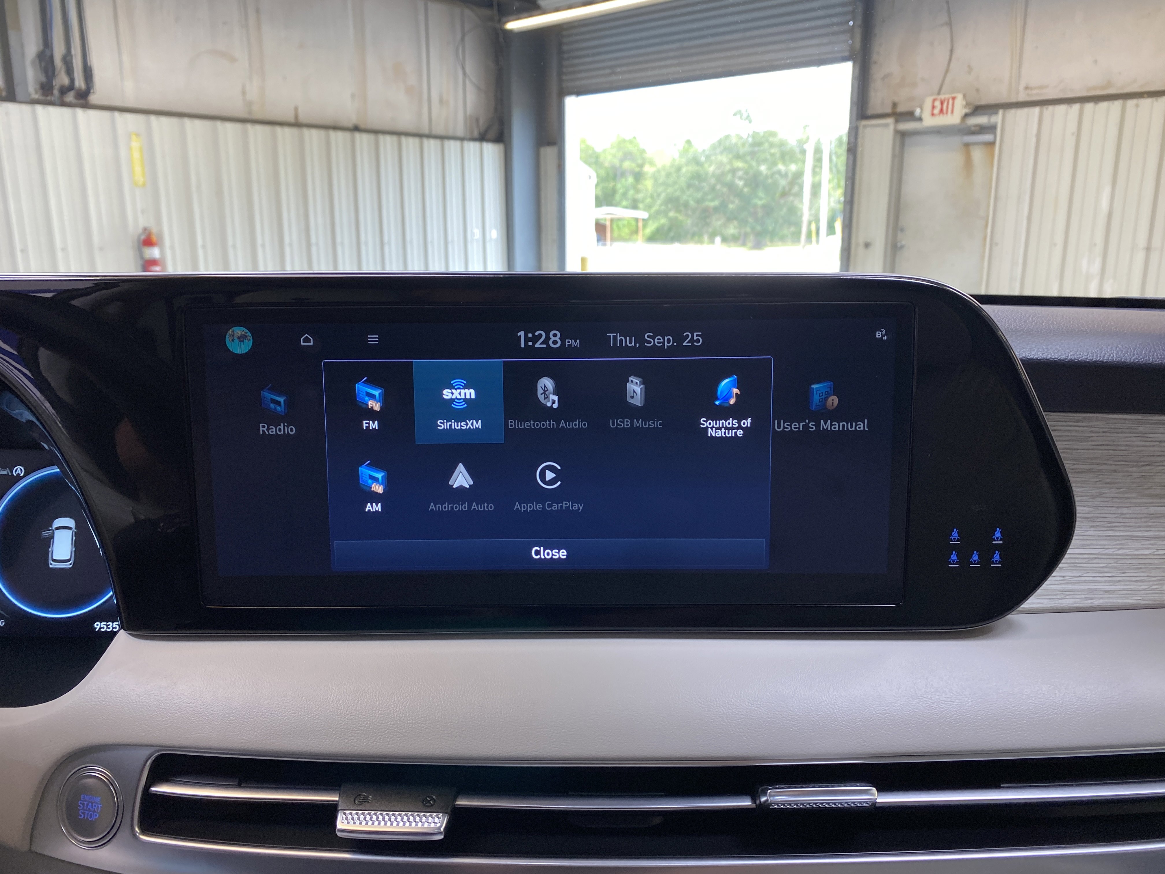 Used 2025 Hyundai Palisade Calligraphy image 43