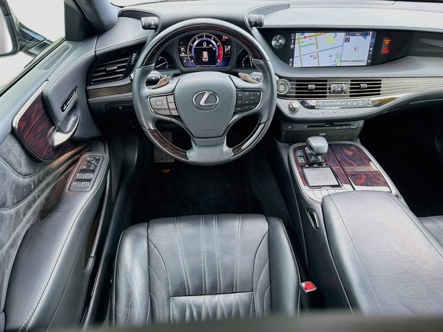 Used 2018 Lexus LS 500 w/ Interior Upgrade Package RWD image 17
