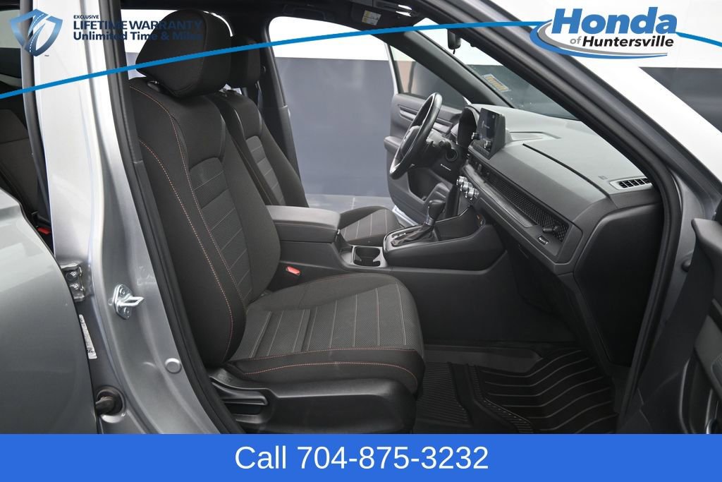 Used 2025 Honda CR-V Sport image 16