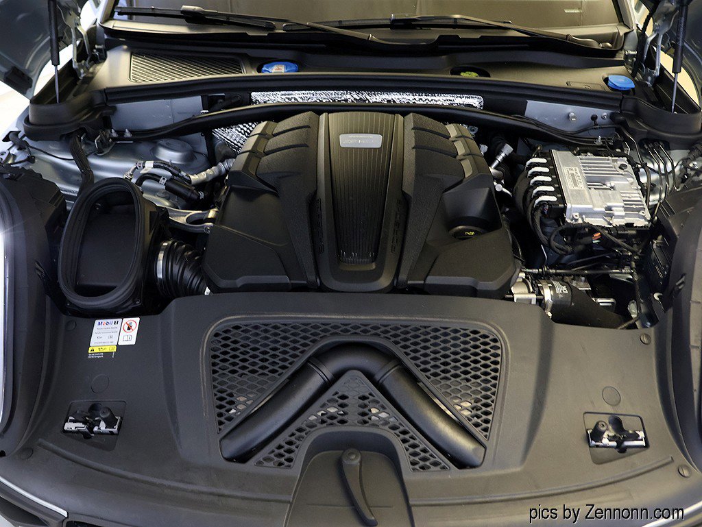 Used 2023 Porsche Macan S image 40