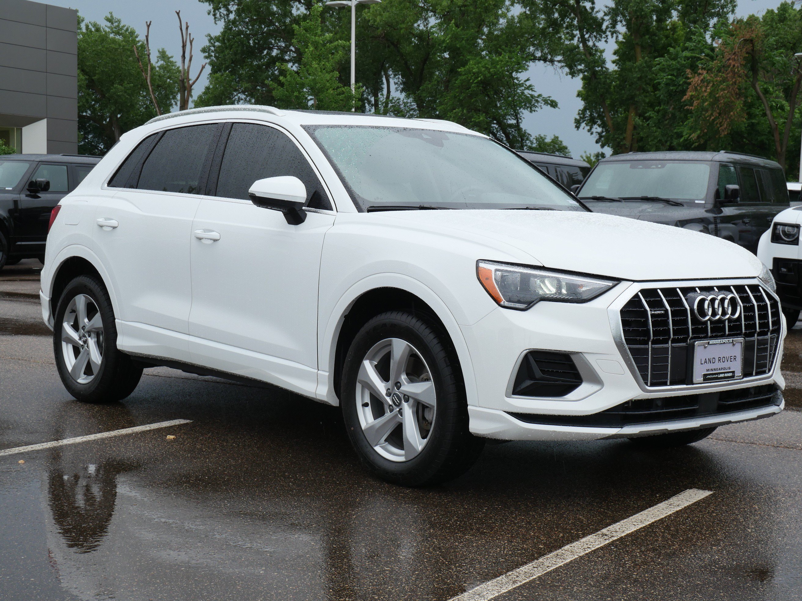 Used 2020 Audi Q3 2.0T Premium AWD/4WD image 7