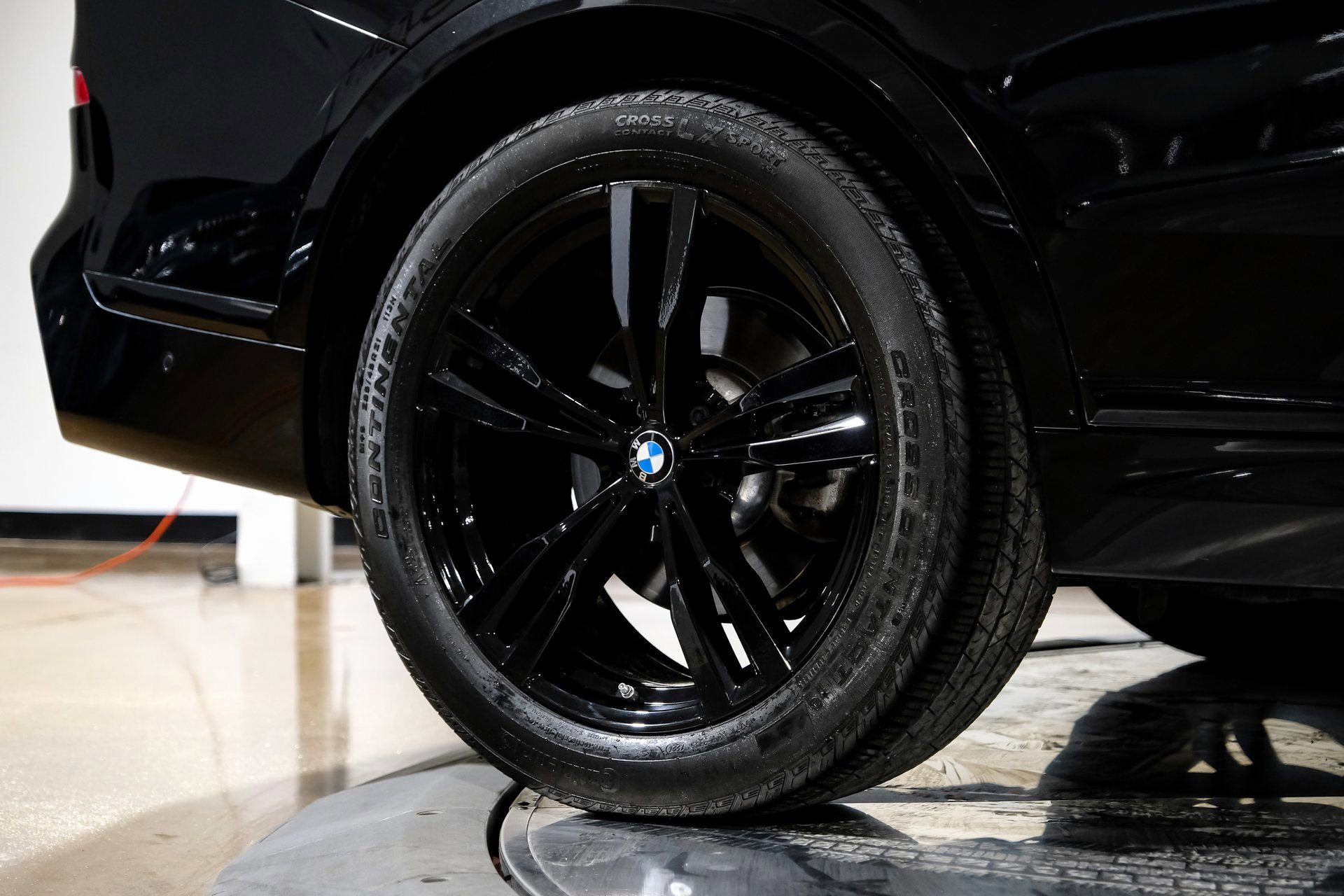 Used 2024 BMW X7 xDrive40i w/ M Sport Package image 59