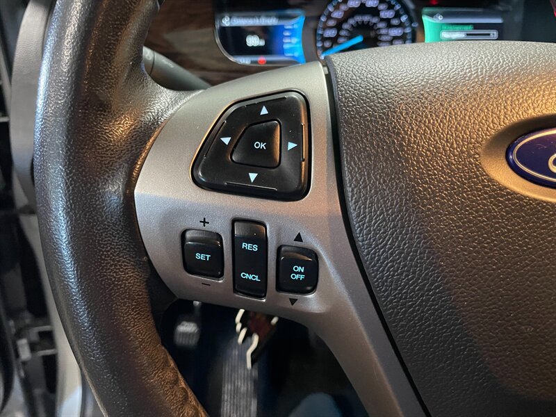 Used 2017 Ford Taurus Limited FWD image 11