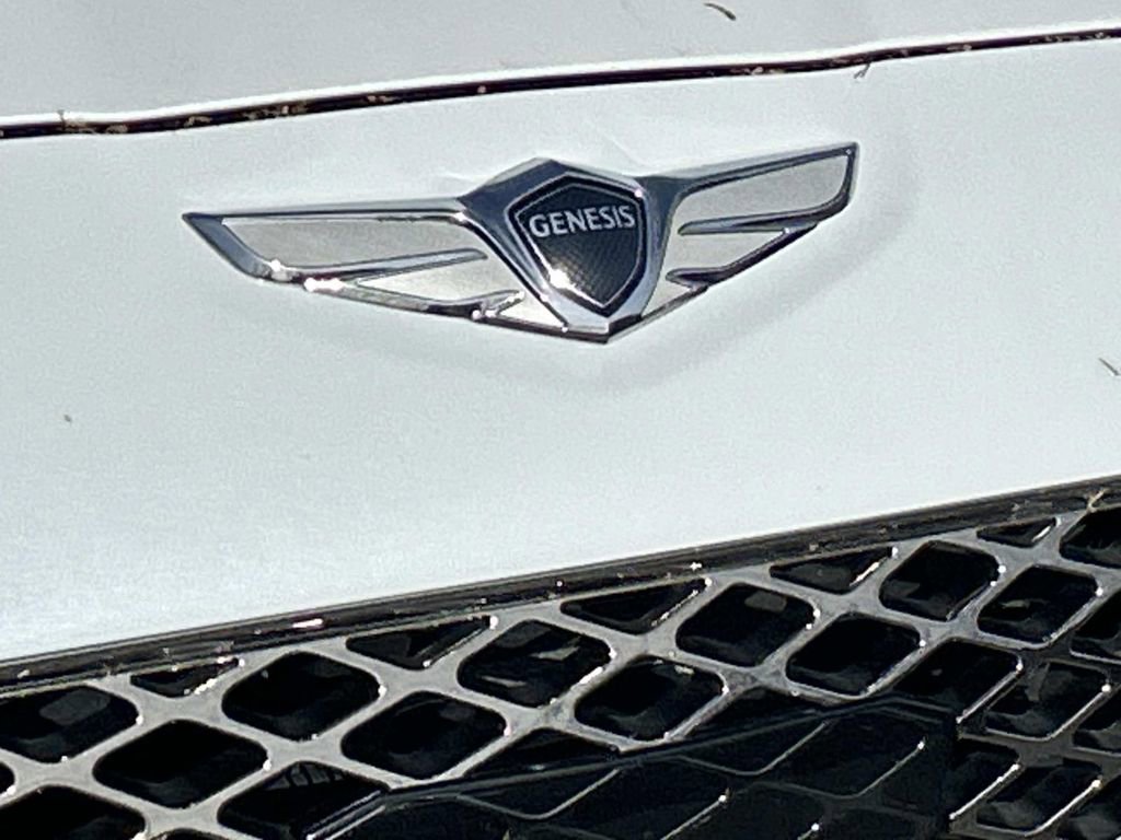 Used 2022 Genesis G70 2.0T image 11
