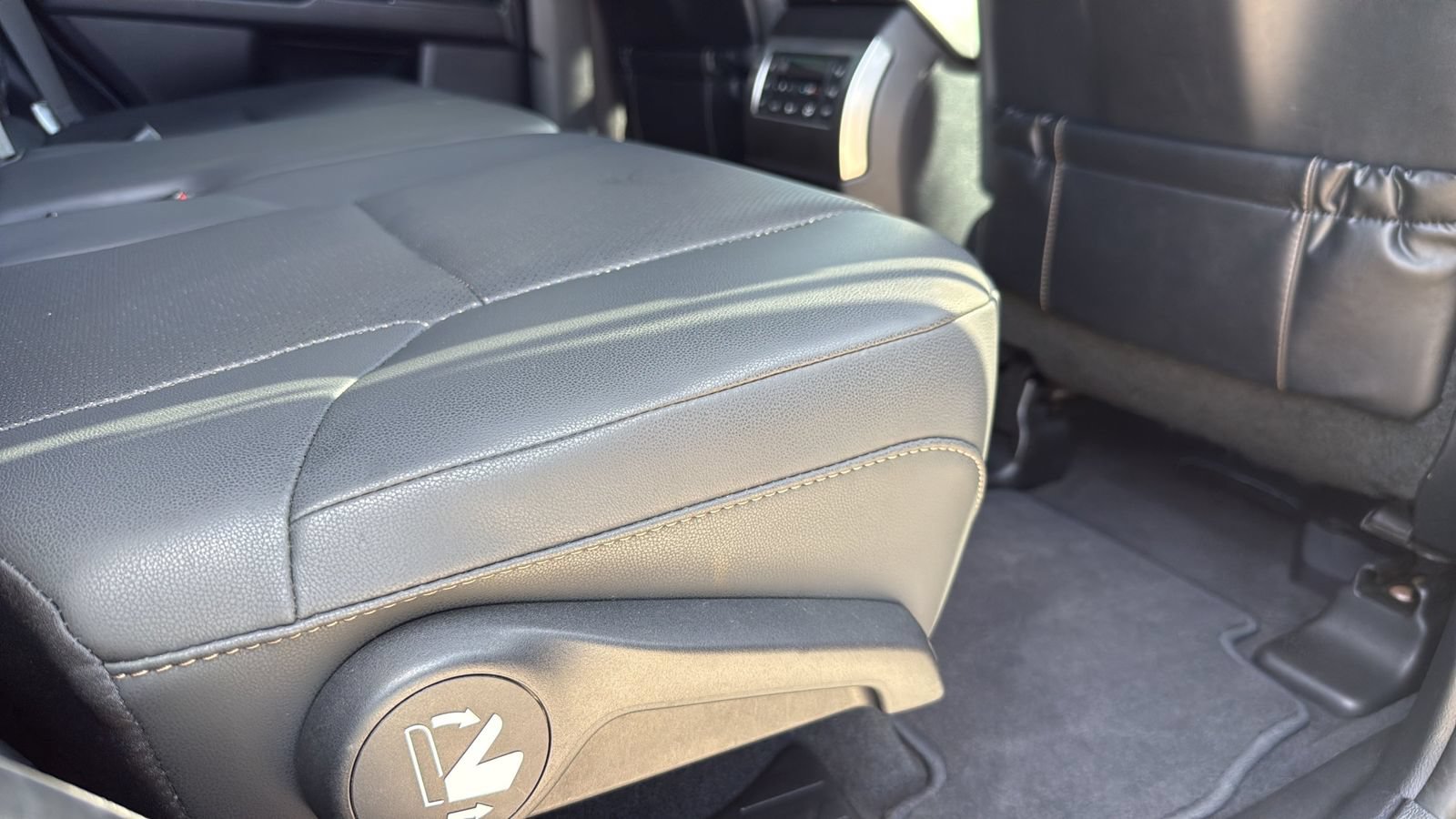 Used 2023 Lexus GX 460 Premium w/ Premium Package AWD/4WD image 26