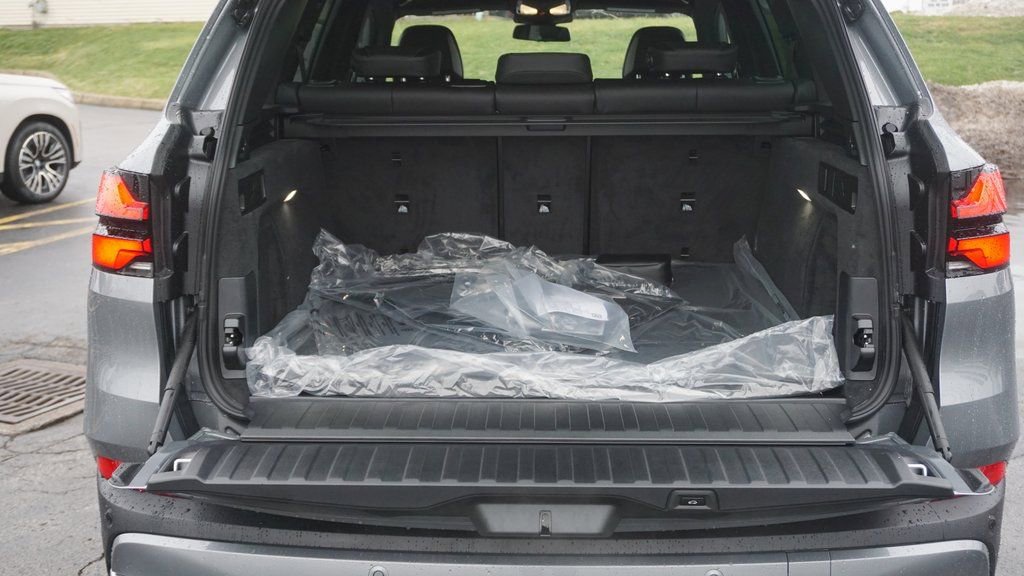 New 2026 BMW X5 xDrive40i w/ Climate Comfort Package image 7