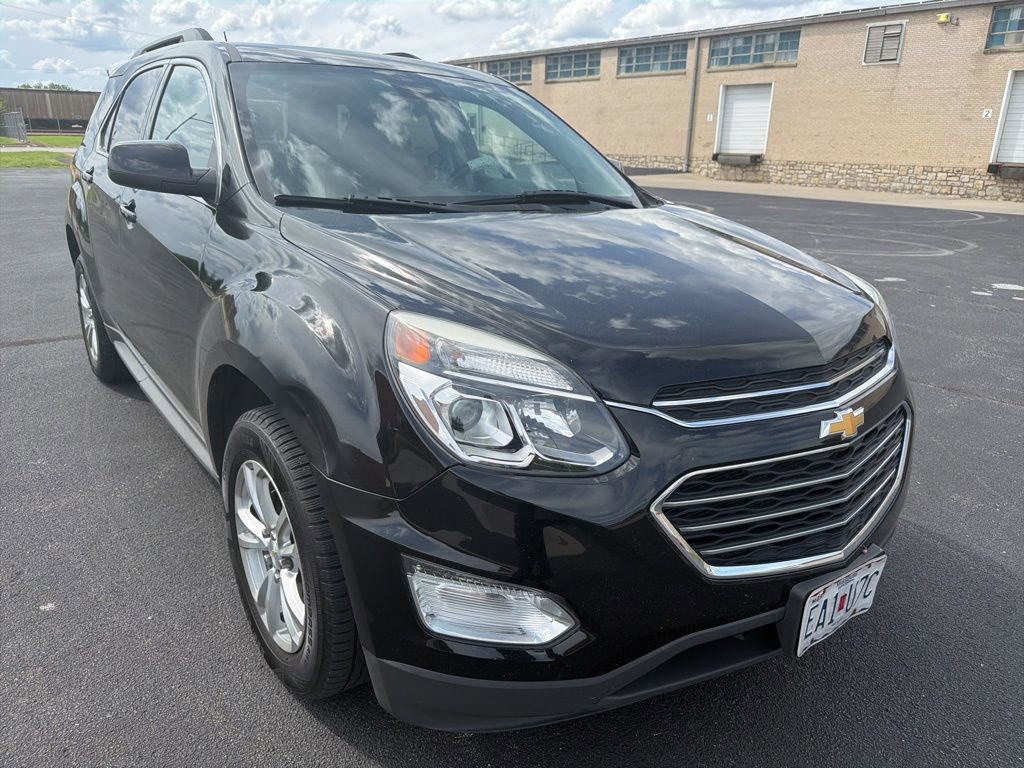Used 2017 Chevrolet Equinox LT w/ Convenience Package AWD/4WD image 3