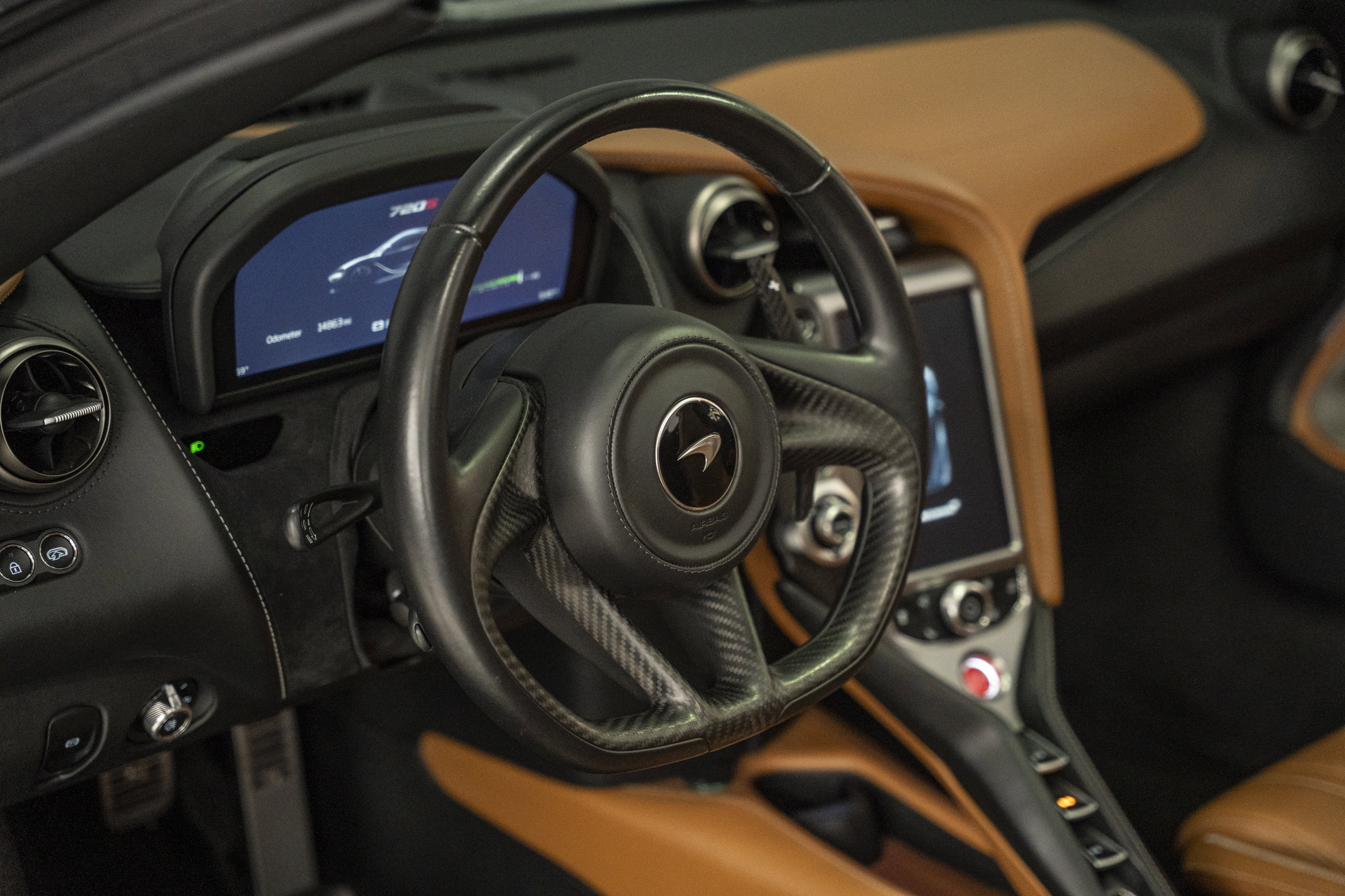 Used 2020 McLaren 720S Spider image 38