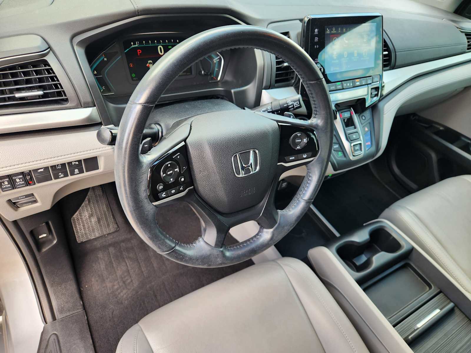 Used 2018 Honda Odyssey Touring video 2