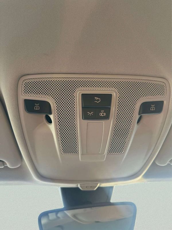 Used 2018 INFINITI QX30 Premium w/ Cargo Package image 31