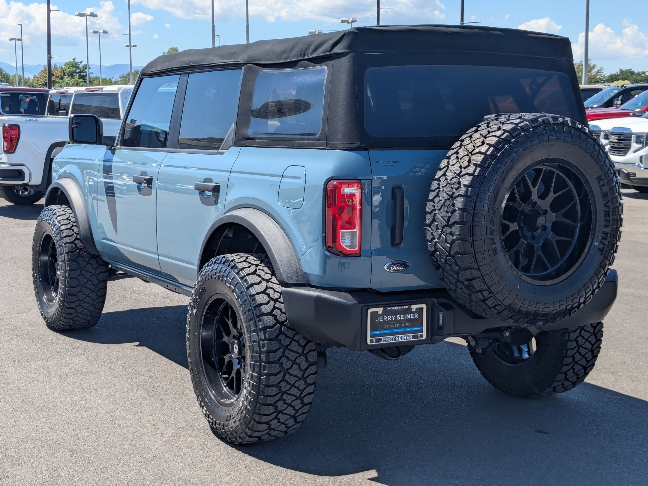 Used 2022 Ford Bronco 4-Door AWD/4WD image 3