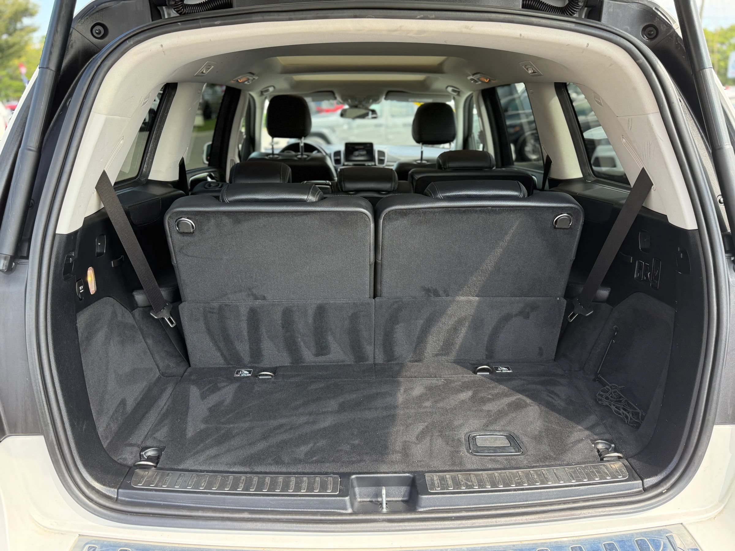 Used 2019 Mercedes-Benz GLS 450 4MATIC image 11