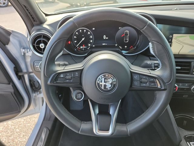 Used 2024 Alfa Romeo Giulia Sprint image 25