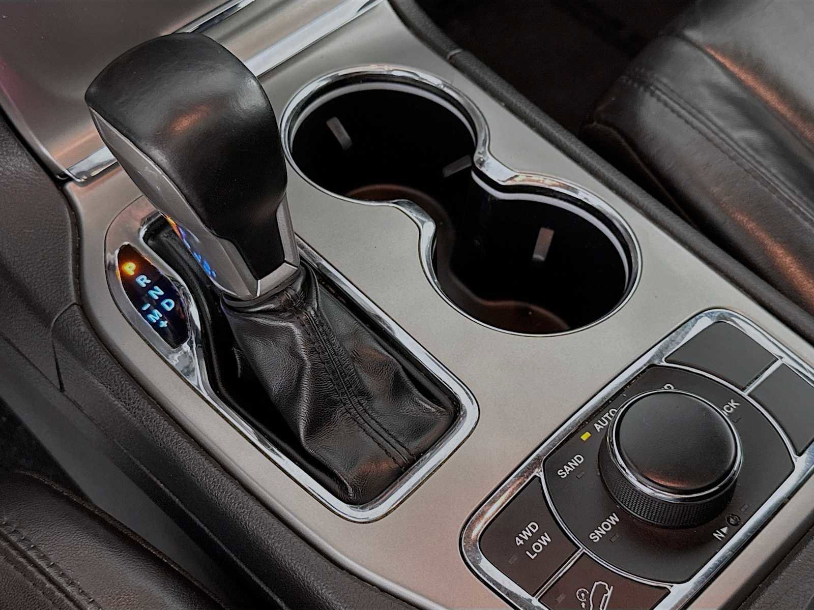 Used 2020 Jeep Grand Cherokee Limited w/ Premium Lighting Group image 18