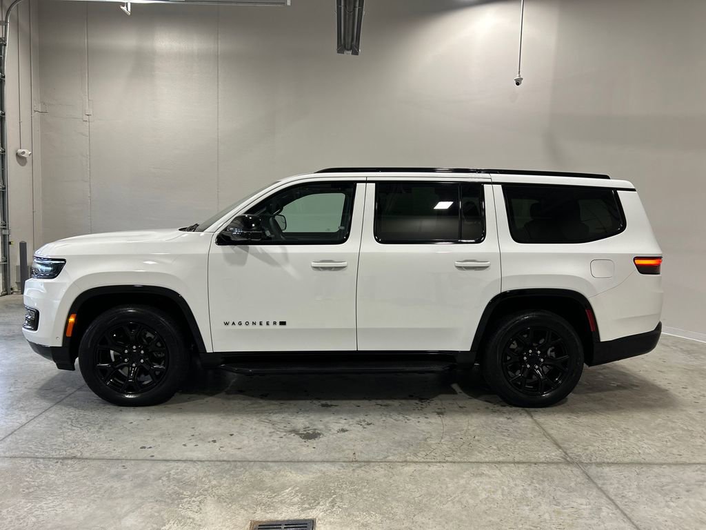 Used 2023 Jeep Wagoneer 4WD w/ Convenience Group I image 9