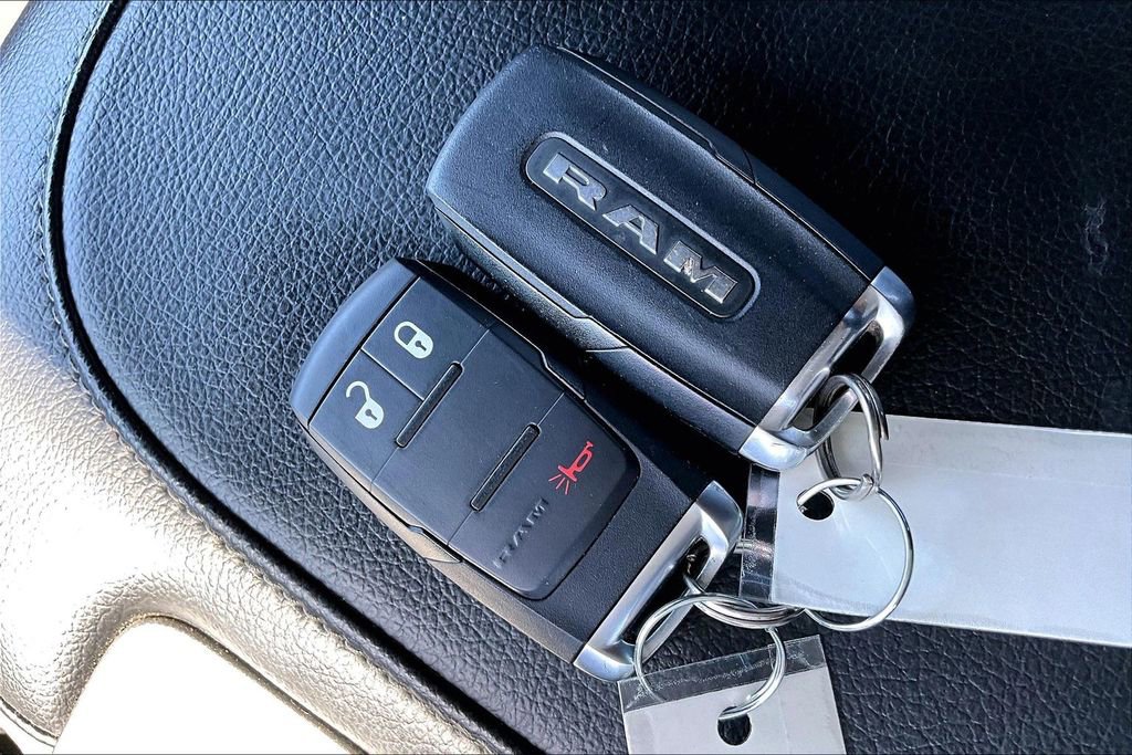 Used 2022 RAM 2500 Tradesman w/ Chrome Appearance Group image 27