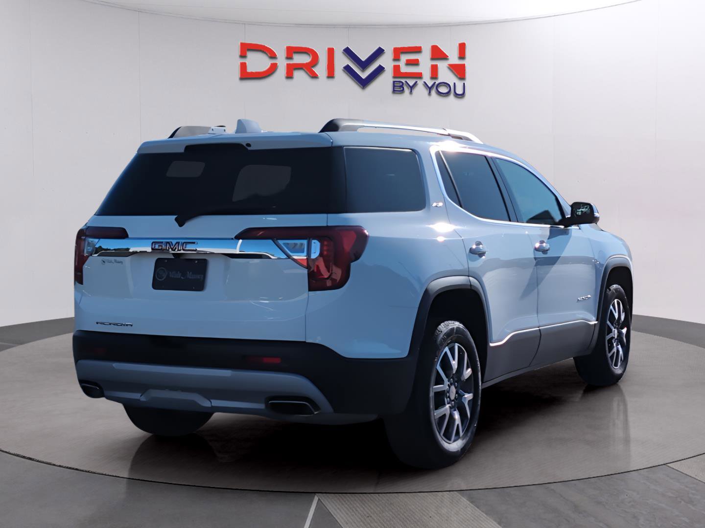 Used 2023 GMC Acadia SLT image 5