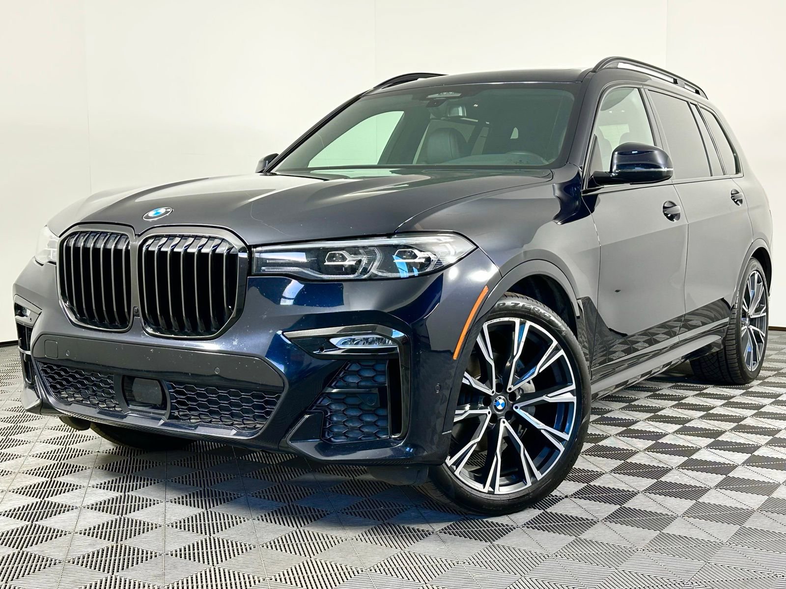 Used 2020 BMW X7 xDrive40i w/ M Sport Package image 43