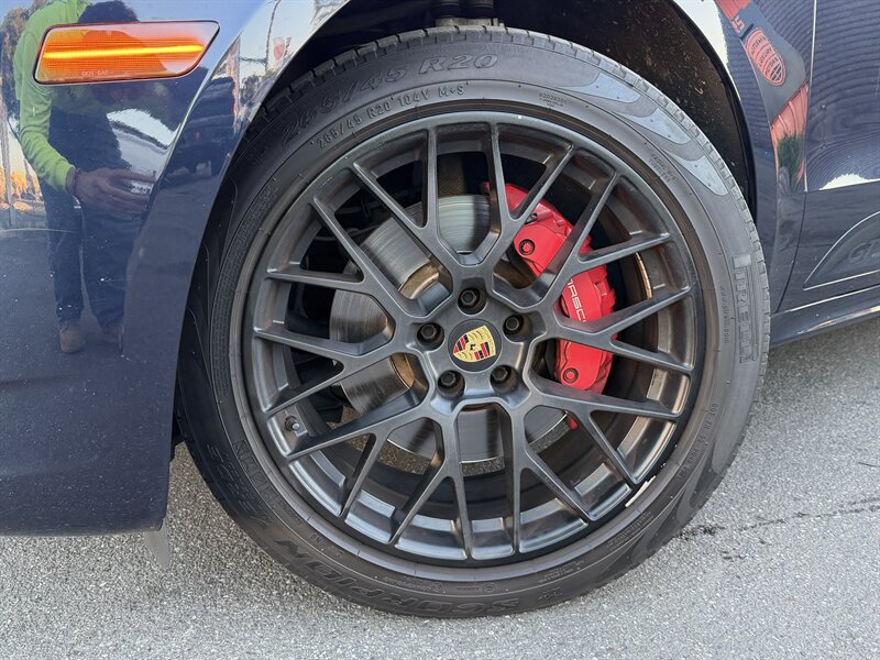 Used 2018 Porsche Macan GTS AWD/4WD image 8