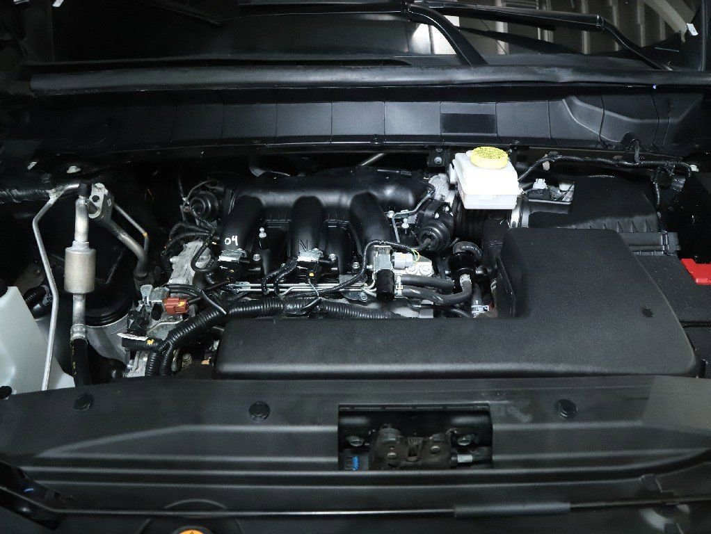 Used 2025 Nissan Pathfinder SV image 38