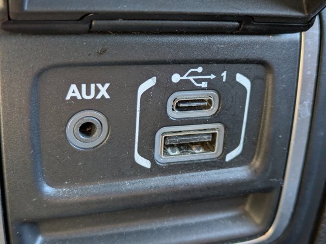 Used 2021 Jeep Wrangler Unlimited Sahara image 19