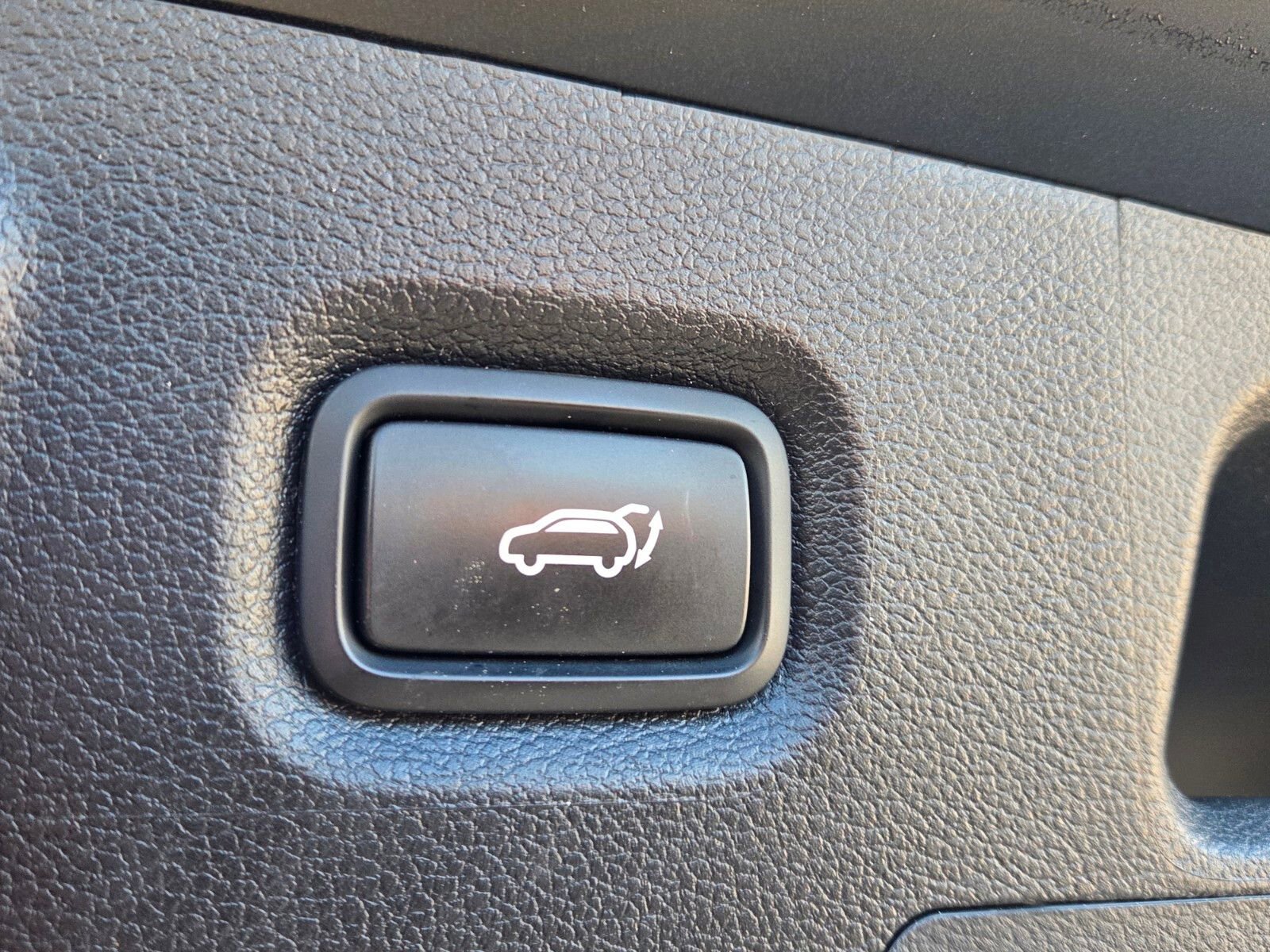 Certified 2023 Hyundai Santa Fe Limited image 14