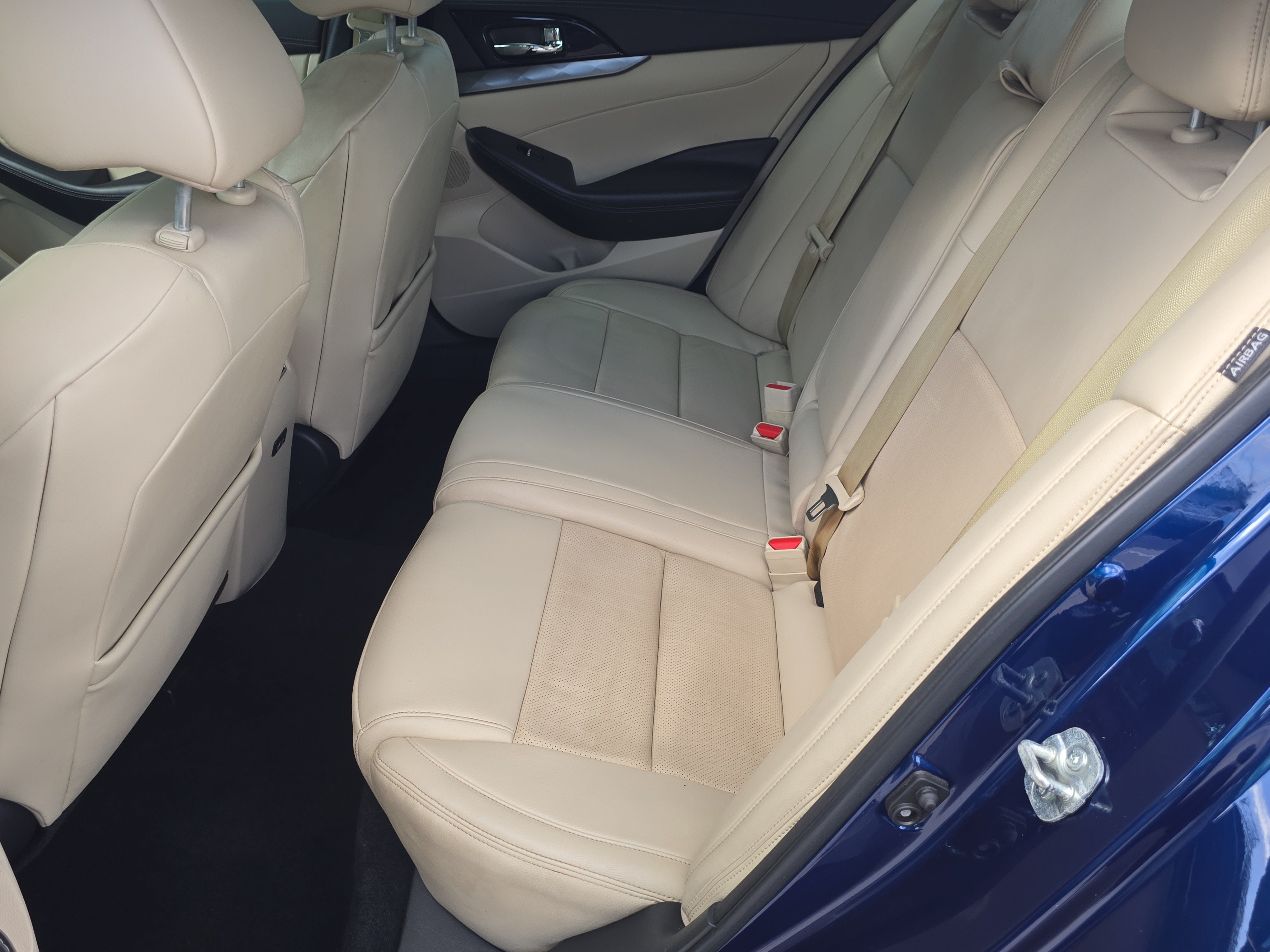 Used 2020 Nissan Maxima 3.5 SV w/ Floor Mat Group FWD image 16