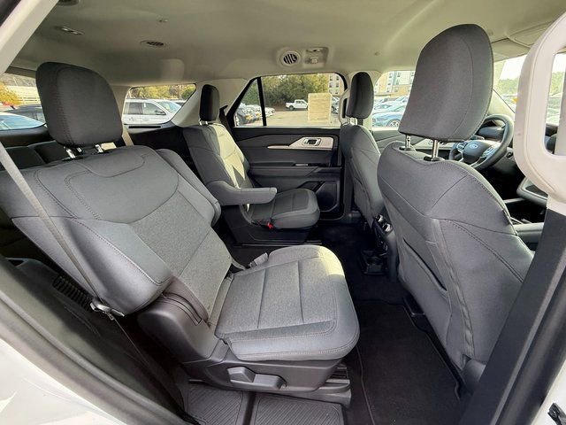 New 2025 Ford Explorer Active image 35