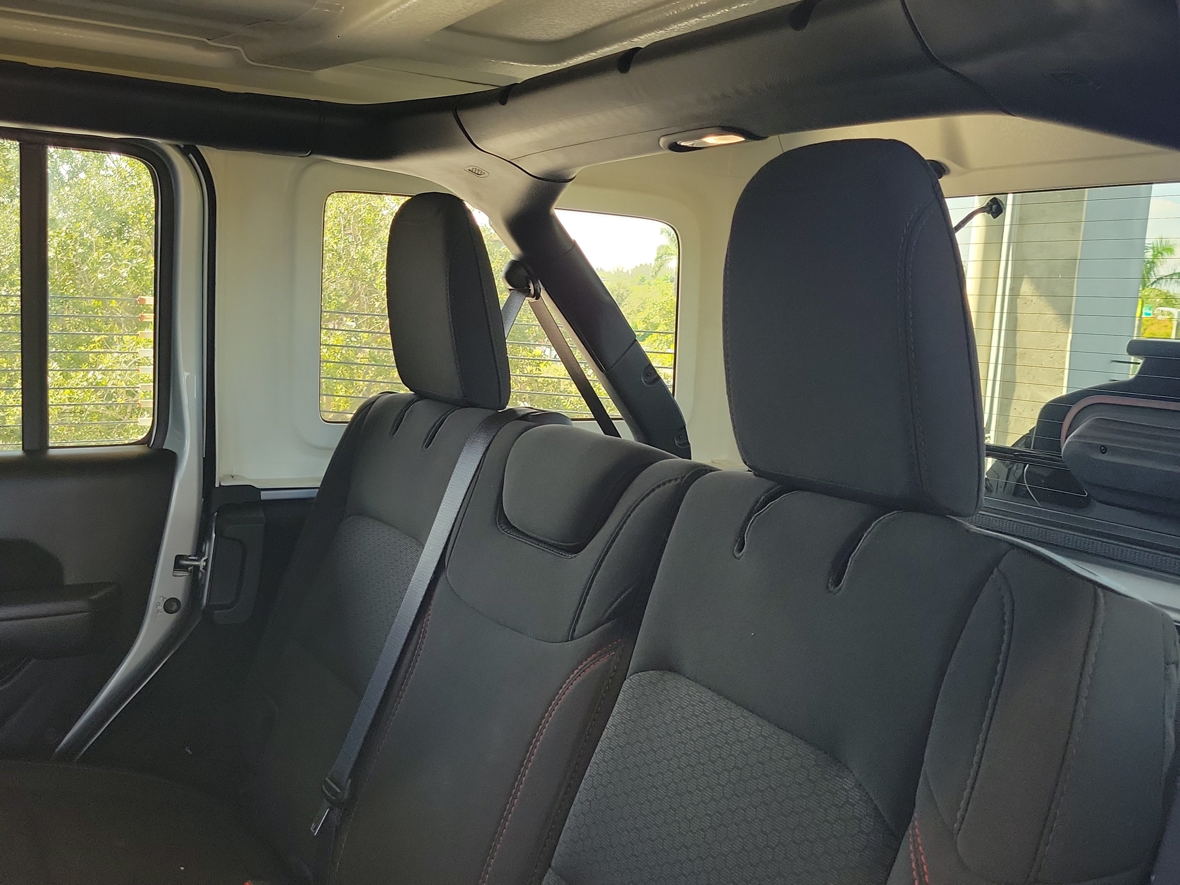 Certified 2023 Jeep Wrangler Unlimited Rubicon AWD/4WD image 8
