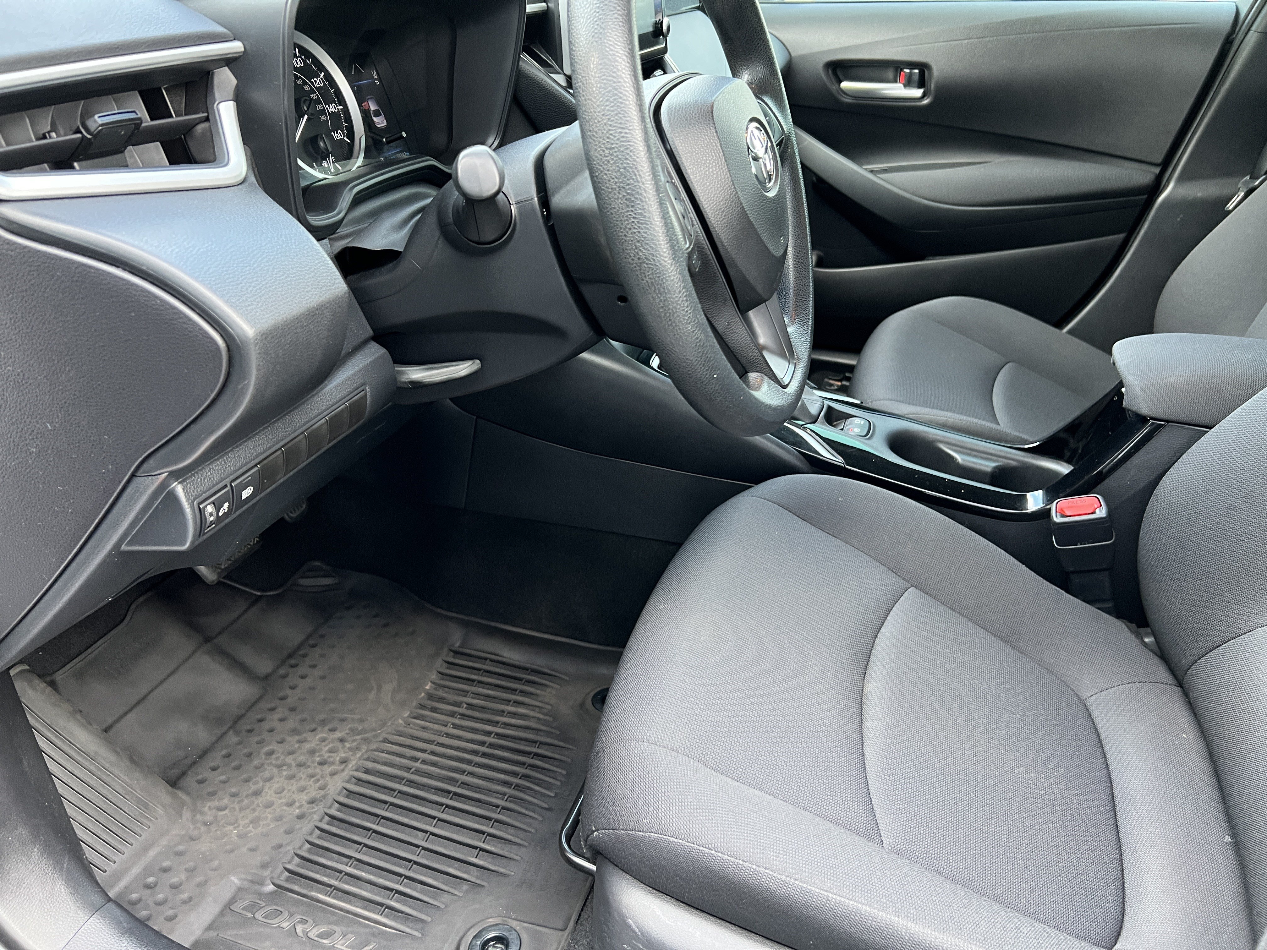 Used 2020 Toyota Corolla LE FWD image 13