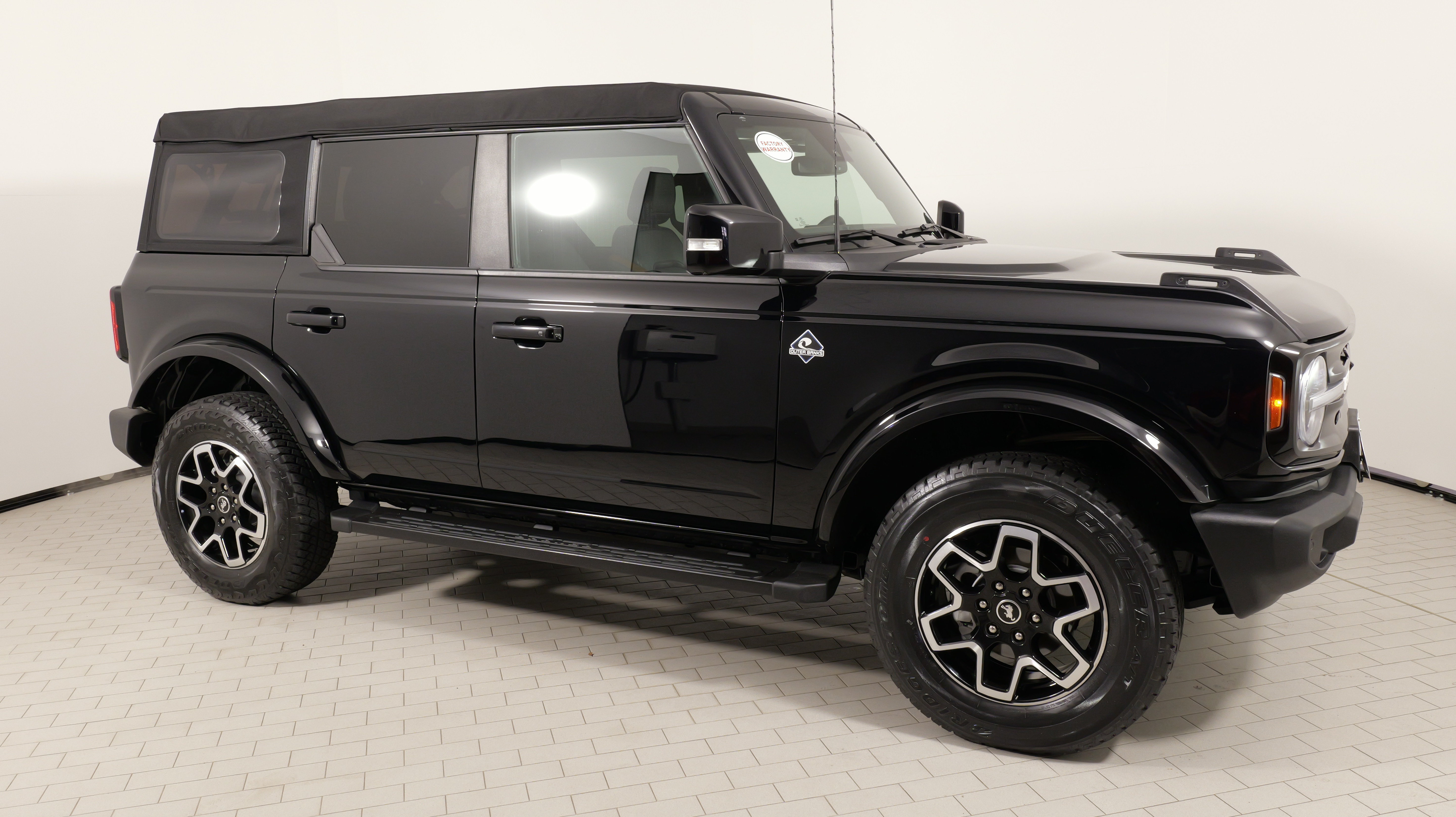 Used 2024 Ford Bronco Outer Banks AWD/4WD image 8