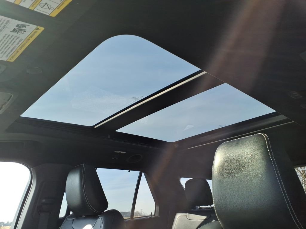 Used 2020 Ford Explorer ST w/ ST Street Pack image 12