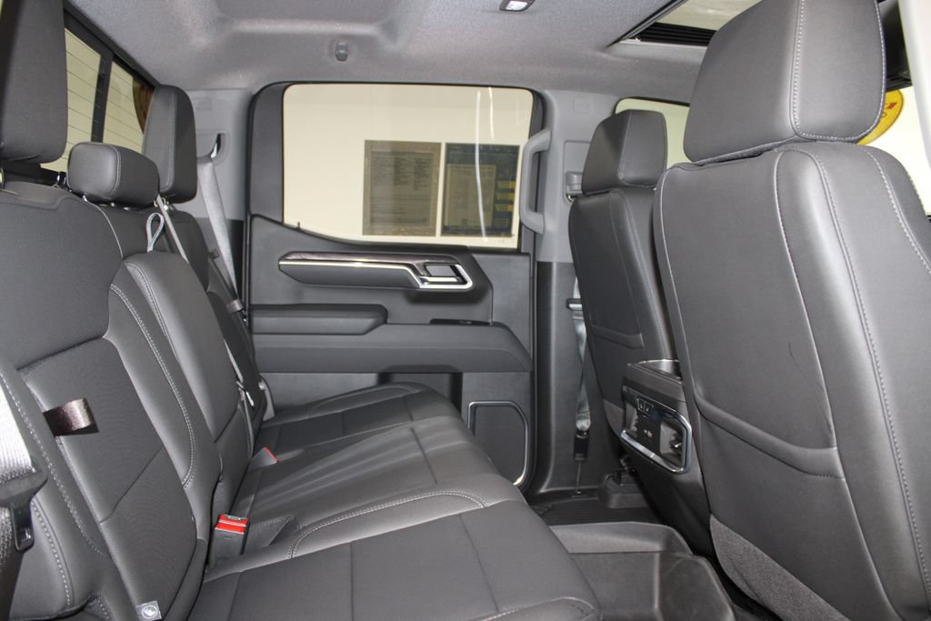 Used 2025 Chevrolet Silverado 1500 LTZ w/ LTZ Premium Package AWD/4WD image 31