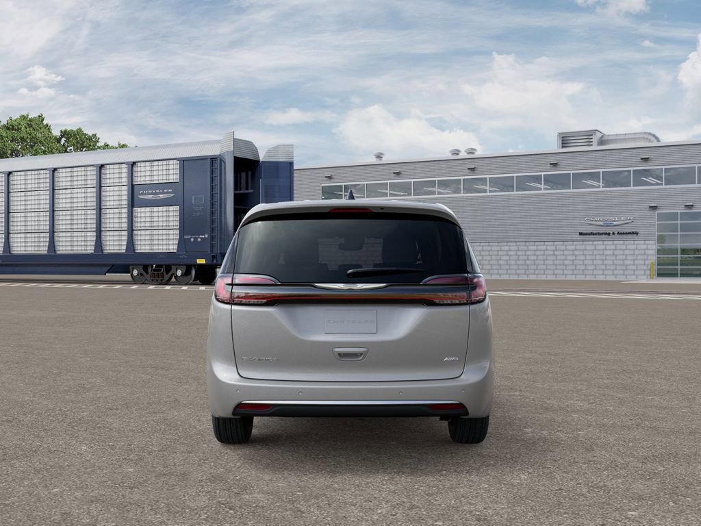 New 2026 Chrysler Pacifica Select AWD/4WD image 7