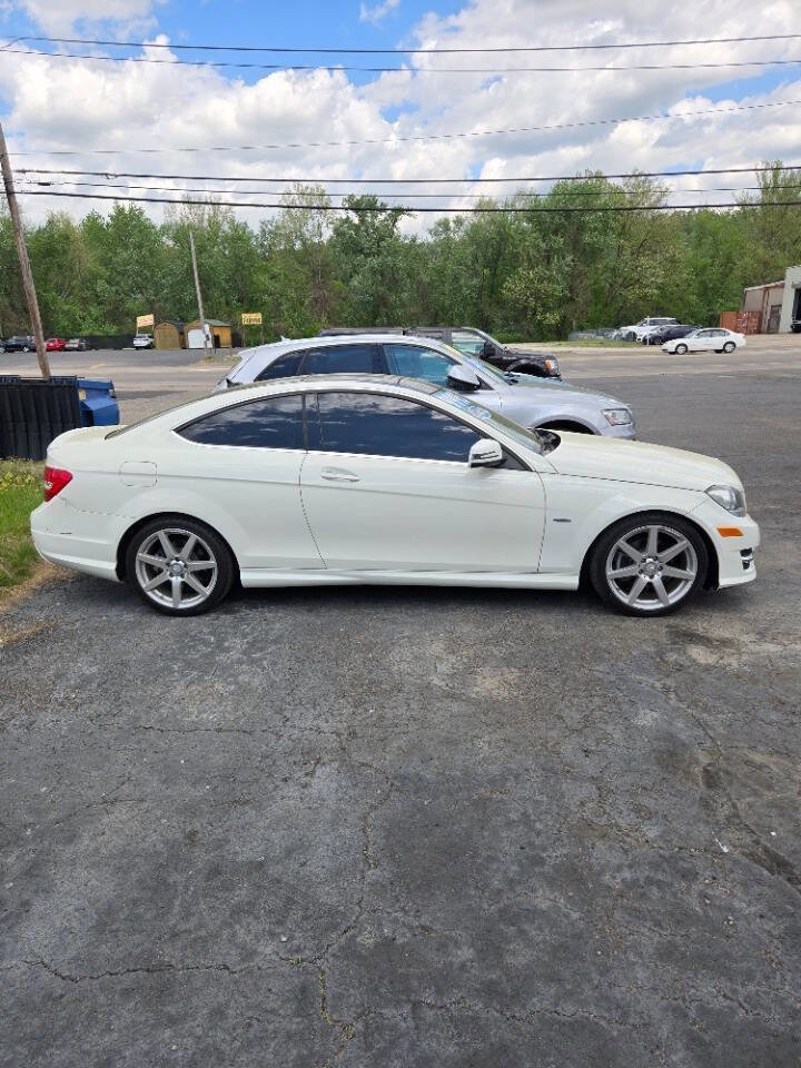 Used 2012 Mercedes-Benz C 250 Coupe image 4