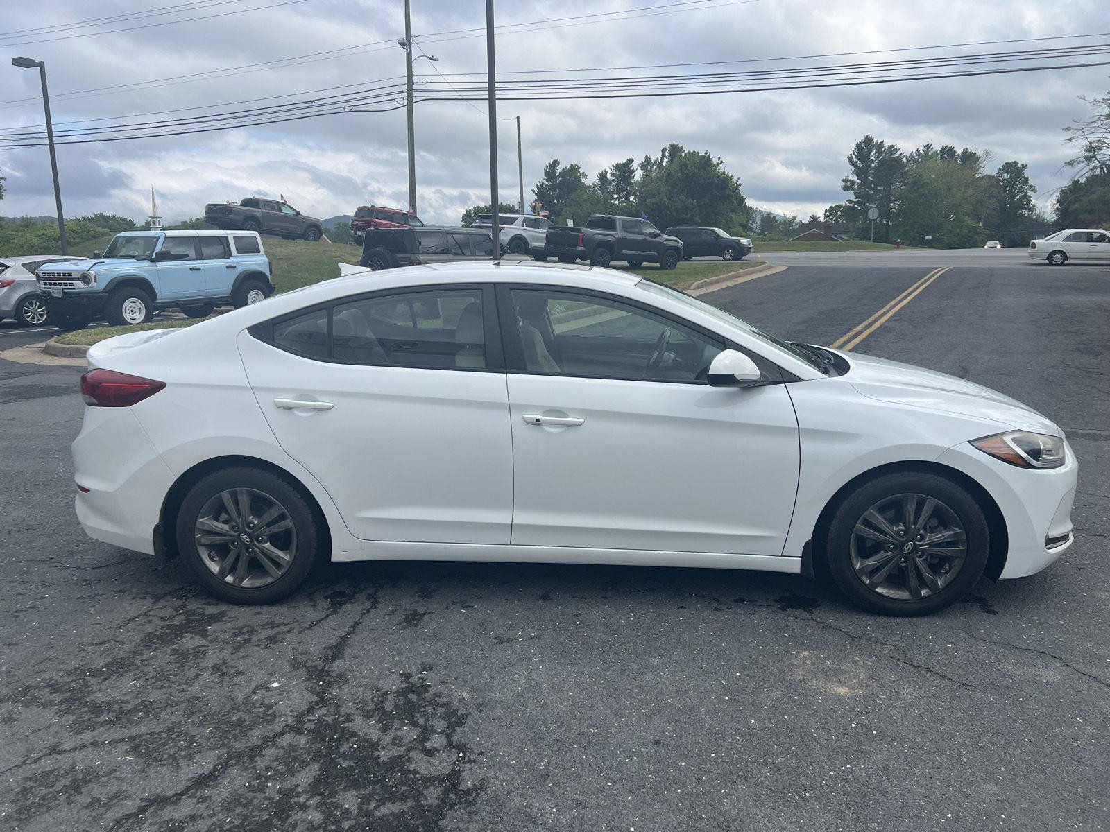 Used 2018 Hyundai Elantra Value Edition FWD image 6