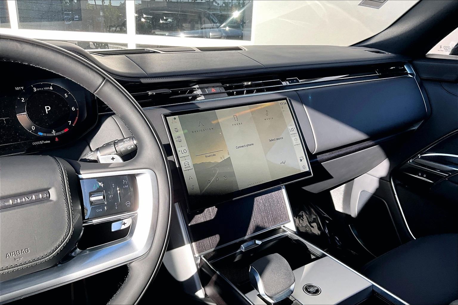 New 2026 Land Rover Range Rover SE image 7