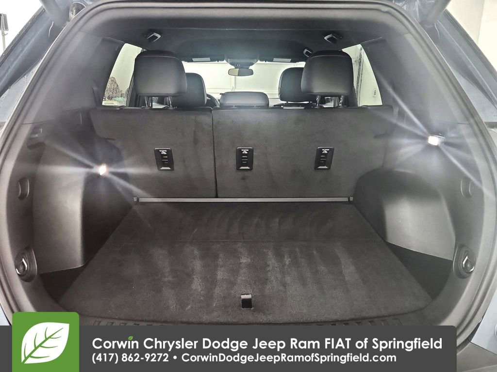 Used 2025 Chevrolet Equinox RS w/ Convenience Package III image 30