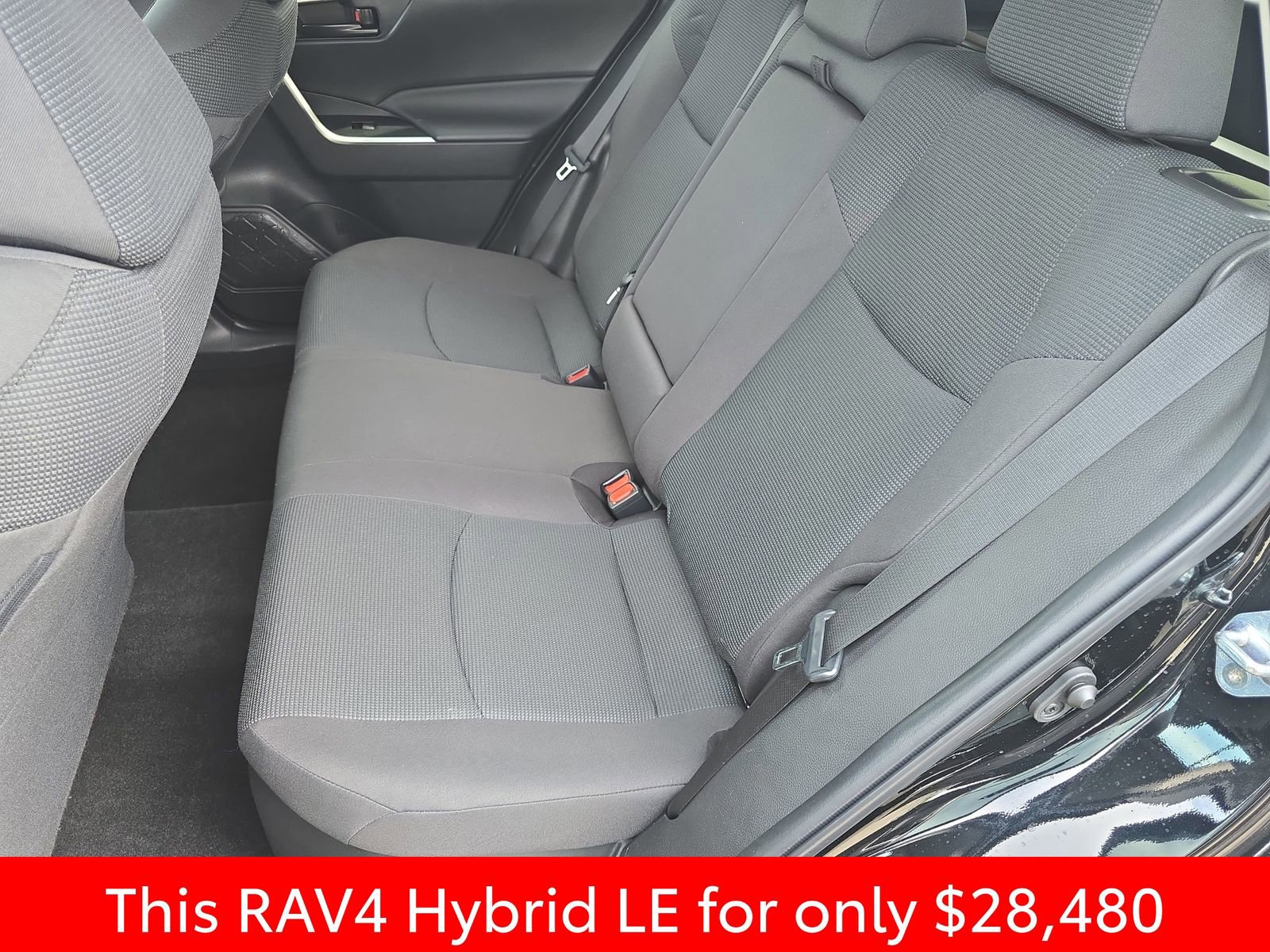 Used 2023 Toyota RAV4 LE image 19