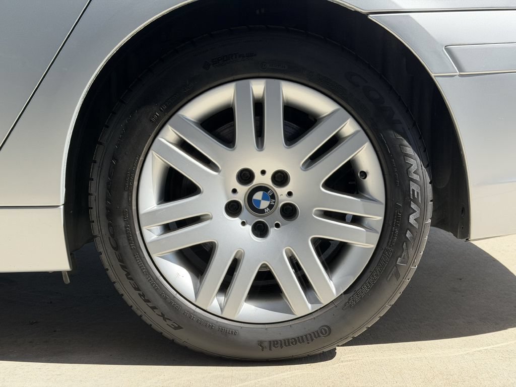 Used 2002 BMW 745i RWD image 16
