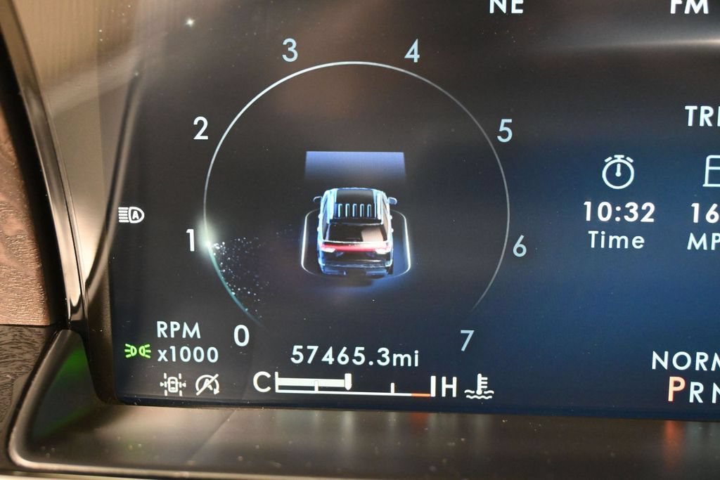 Used 2024 Lincoln Navigator Premiere AWD/4WD image 11