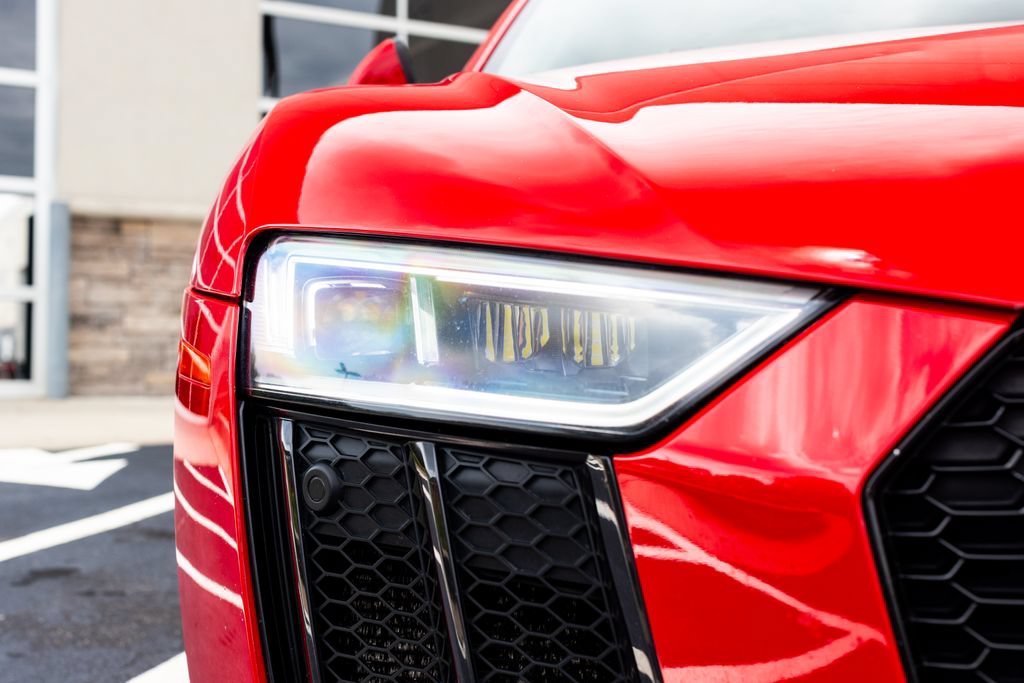 Used 2017 Audi R8 V10 w/ Carbon Exterior Package AWD/4WD image 7